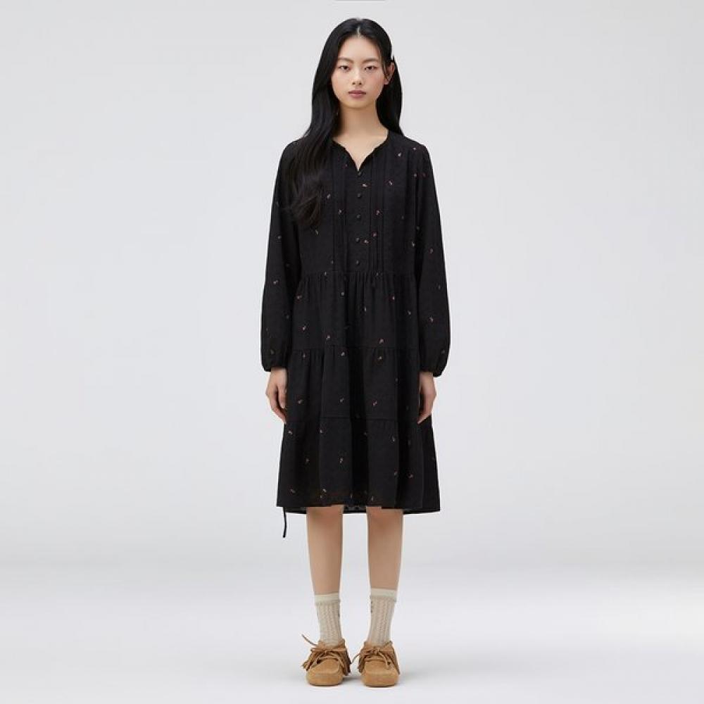 

Thursday Island Flower Print Eyelet Dress T262mop132w black (BK)/S