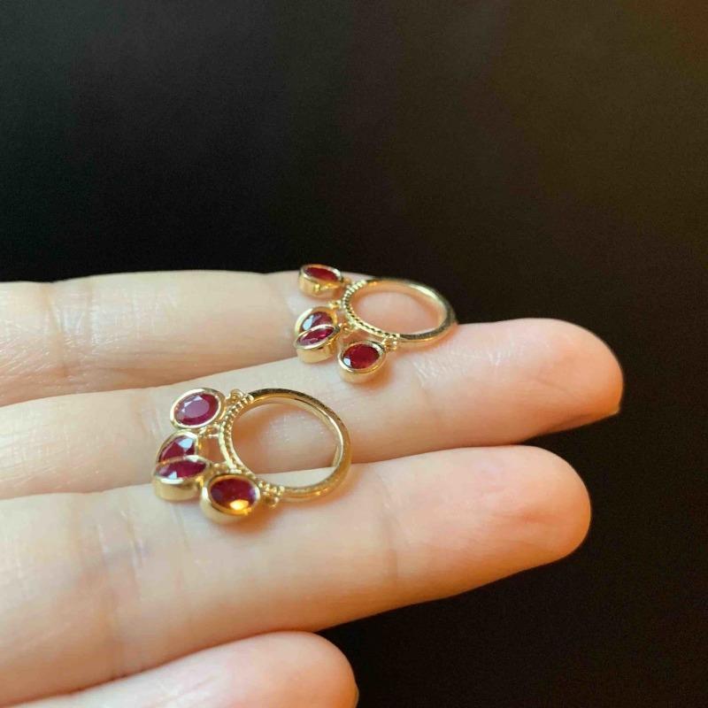 Vintage Stil Roter Edelstein Kreisförmige Quastenohrringe Für Frauen Kreativer Charme Stecker Ohrringe Bankette Leichte Luxuskleidung Schmuck