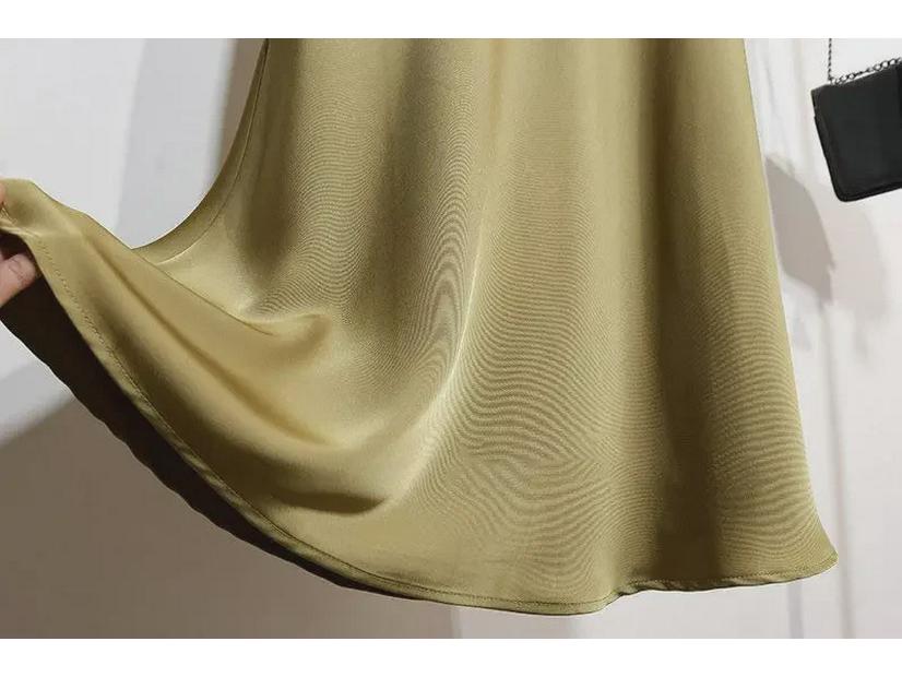 Elegant champagnefarget imitasjonssateng A-linjeskjørt for vår og høst 2024