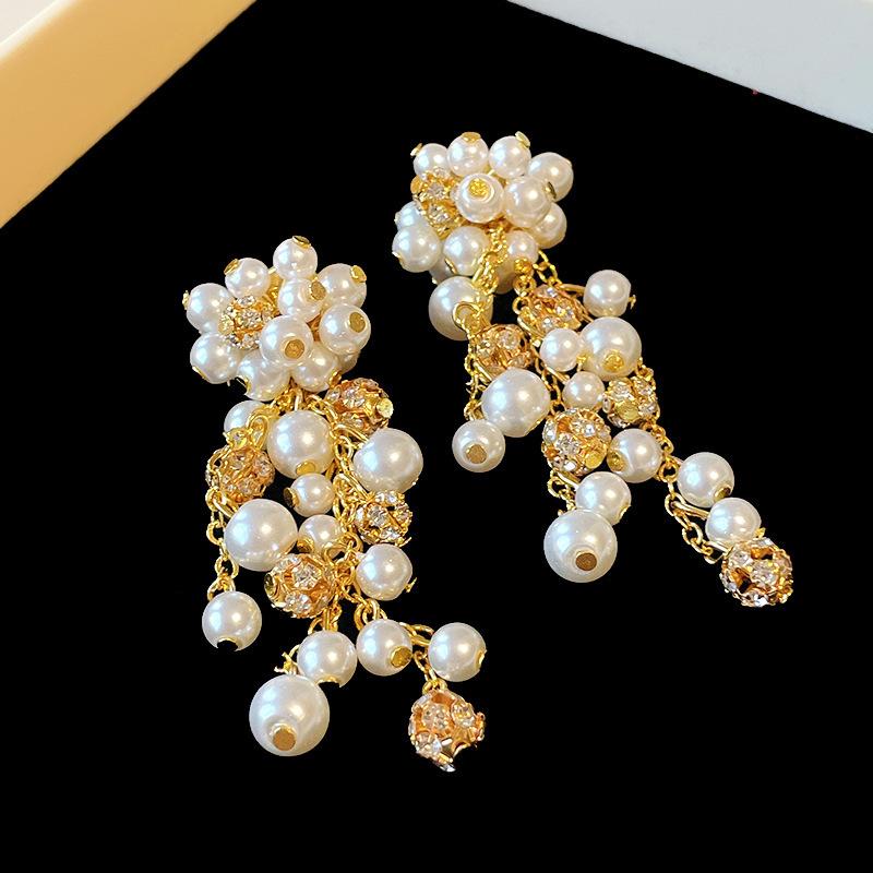 Light luxury zircon round artificial pearl ear buckle French retro fashion temperament earrings high-end exquisite earrings women