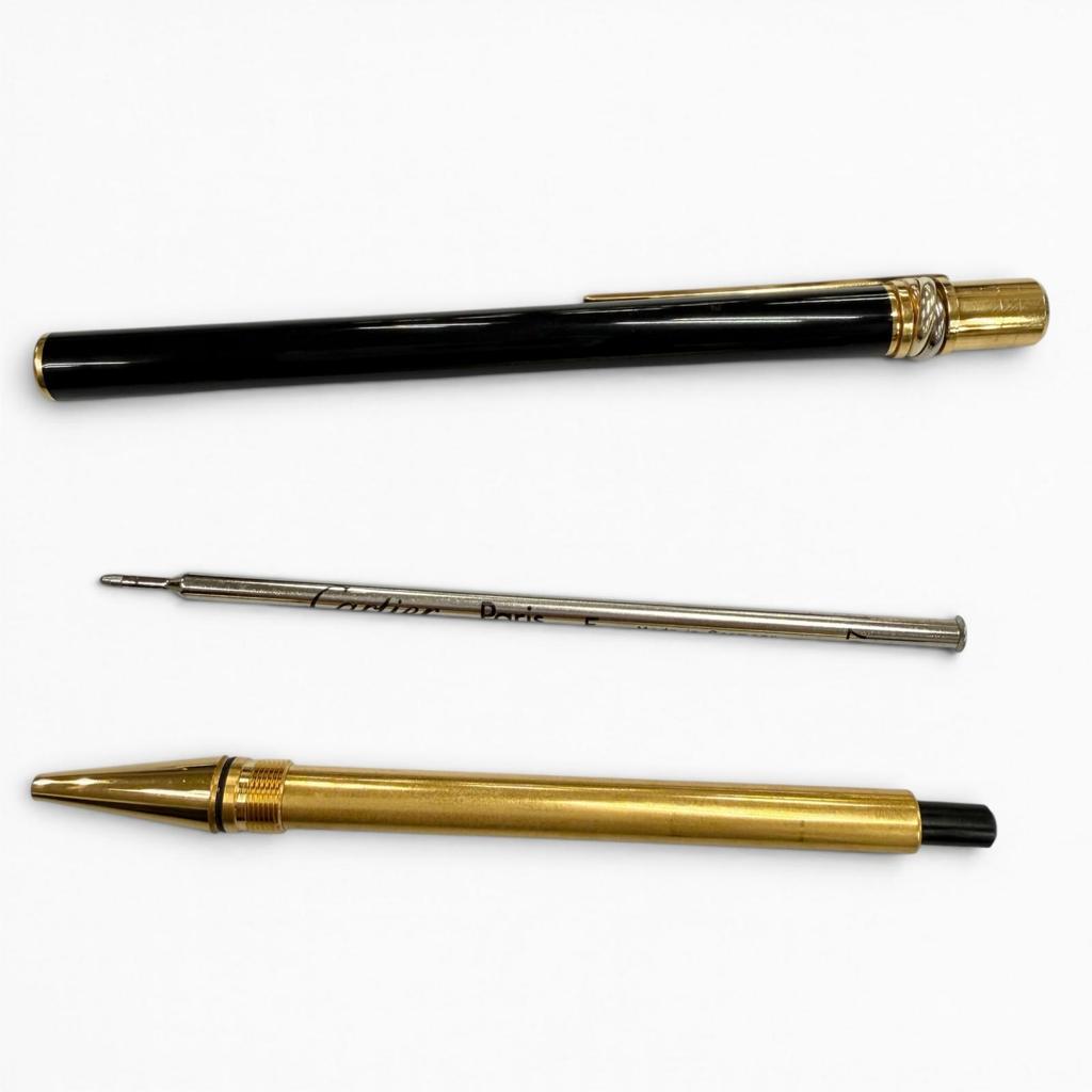 Great Cartier Ballpoint pen Trinity Twist type black mens Used