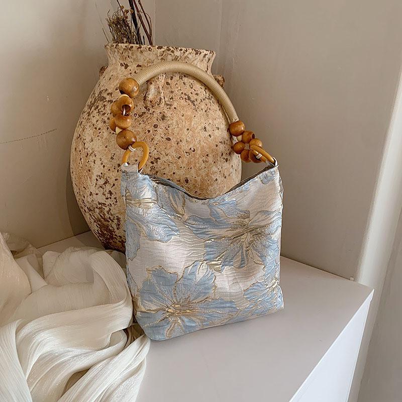 Silk Bucket Bag For Women With Magnetic Closure And Internal Phone Pocket For Daily Use
