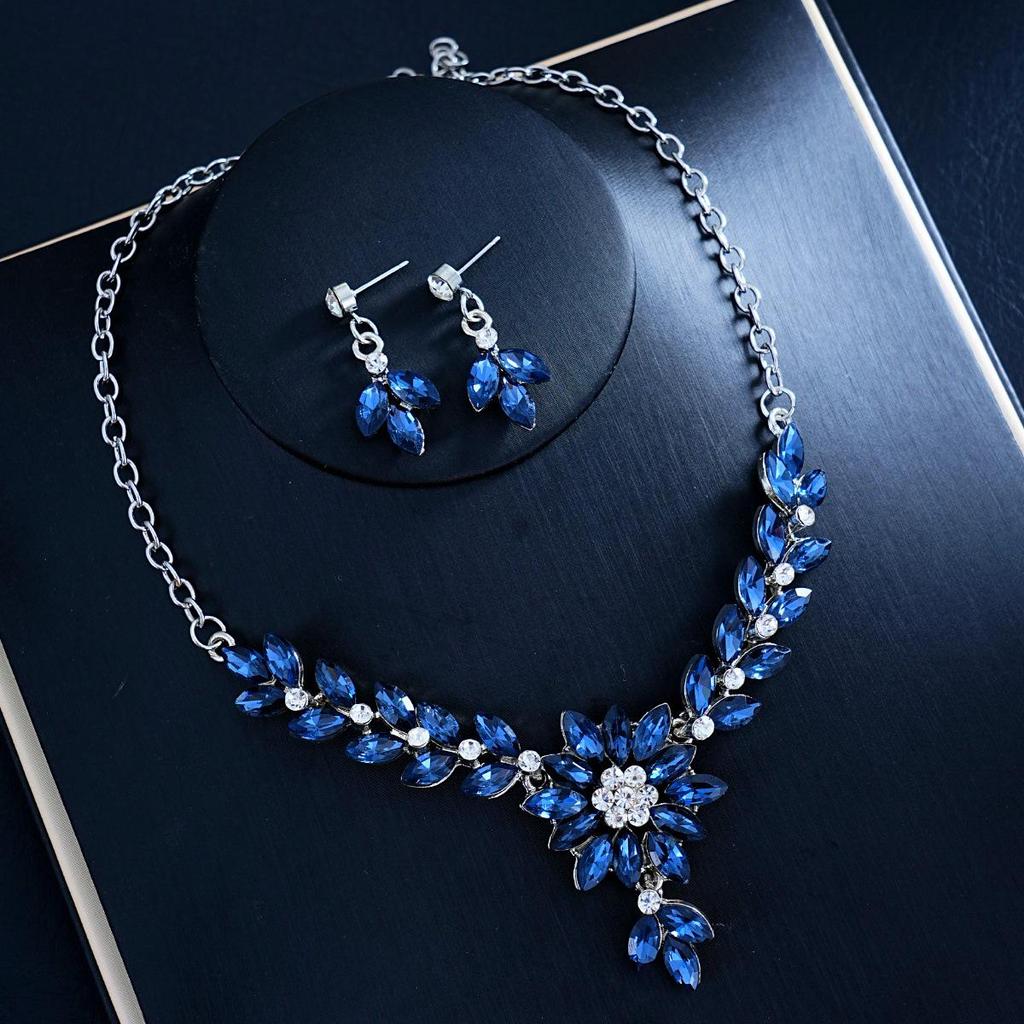 European & American High-Design Vintage Floral Necklace & Earrings Bridal Set