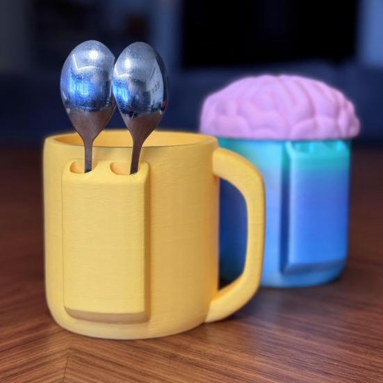 Smile Face Ice Cream Cup Holder Reusable Insulated Ice Cream Pint Sleeve 16oz Novelty Ice Cream Accessory