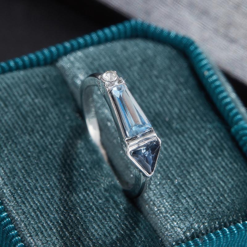 

Европейское и американское кольцо с синим цирконом в стиле легкой роскоши, простое, с креативным дизайном, женское, универсальное, модное, для вечеринок, в подарок 10