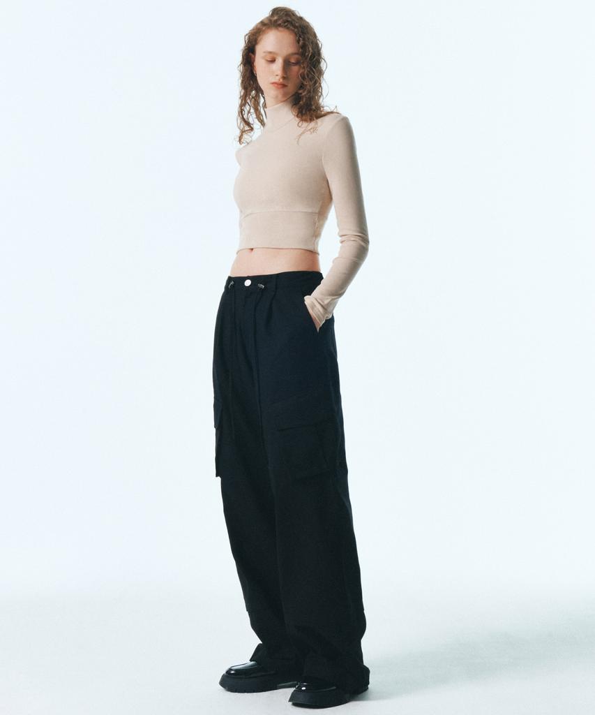 CITYBREEZE Logo Embroidered Crop Turtleneck T-Shirt_Beige