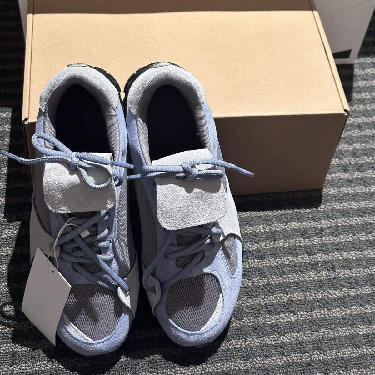 

Версия из коровьей кожи~ Корейская версия нишевые туфли-слипоны на платформе с круглым носком, парусиновые кеды, повседневные кеды, женские дышащие универсальные спортивные туфли 40 светло-синий