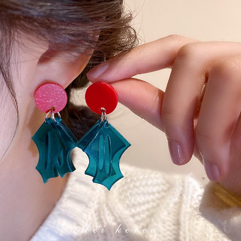 Silver Needle Snowflake & Snowman Alpaca Holiday Stud Earrings - Sweet Fashion Trend