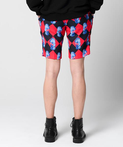 GREEDILOUS Chessboard Blue Knight Print Shorts