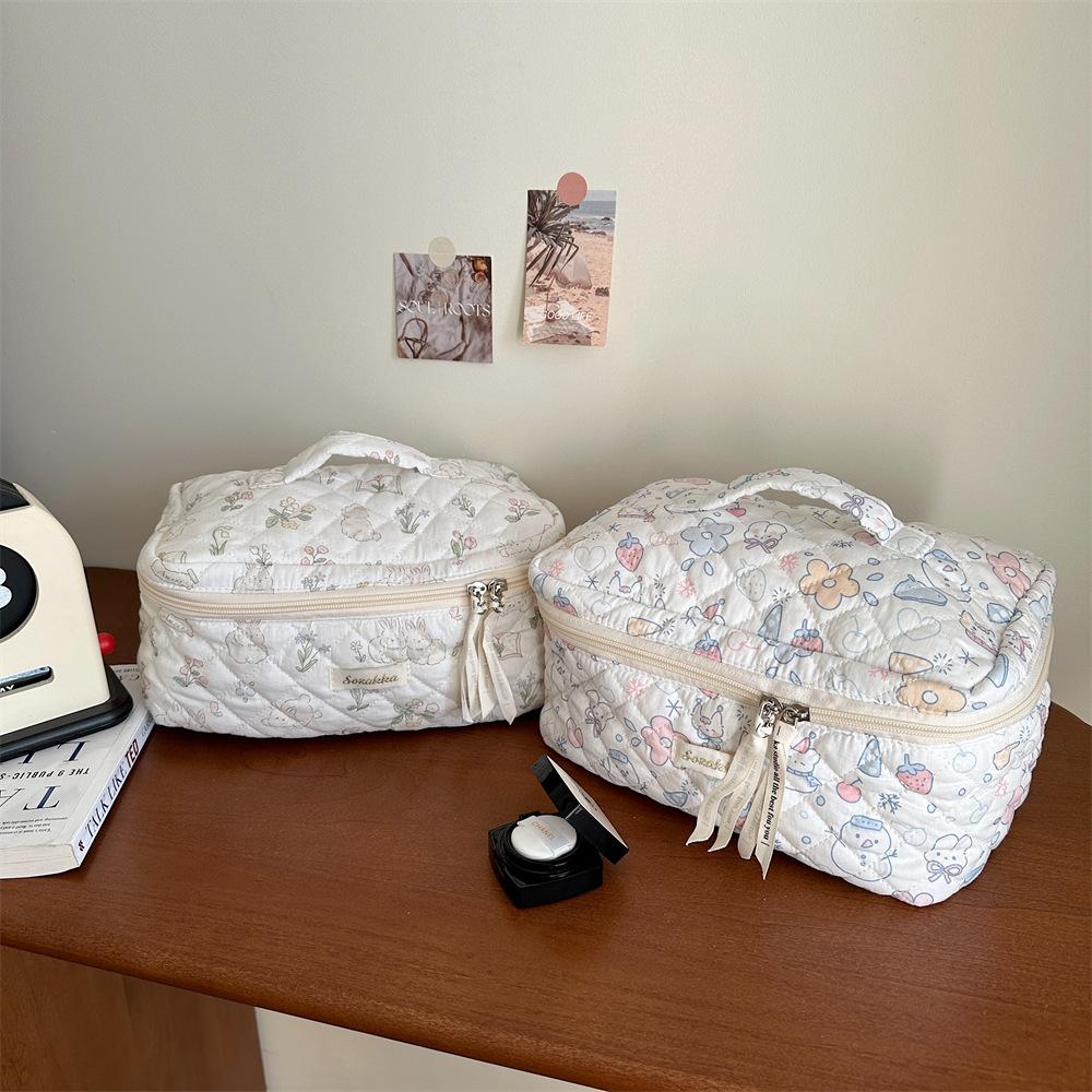 Durable And Convenient Makeup Bag Women Fashionable And Versatile Street Style