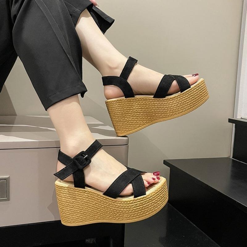 

Retro fish mouth wedge sandals new cross strap buckle beach shoes women s large size sandals 36 чёрный