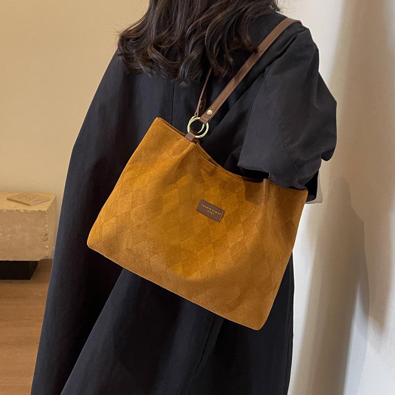 Popular Large-capacity Bags In Autumn and Winter, Women's Bags, Casual Commuting Shoulder Bags, Tote Armpit Bags.