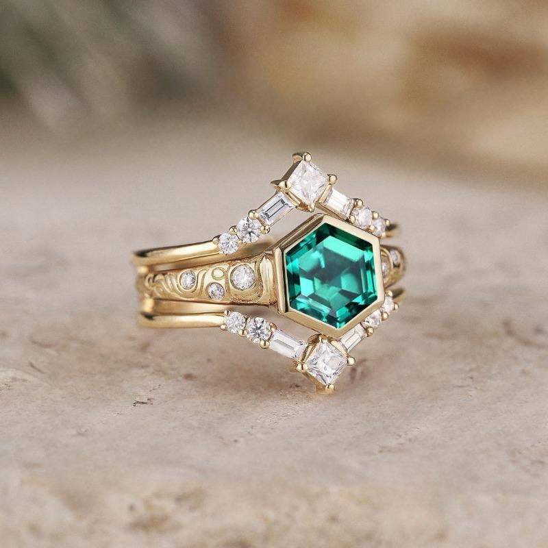 European and American new fashion hexagonal green zircon inlaid personalized versatile light luxury women's ring