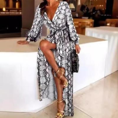 Women's Boho V-neck Vintage Positioning Floral Long-sleeved Dress with Large Swing