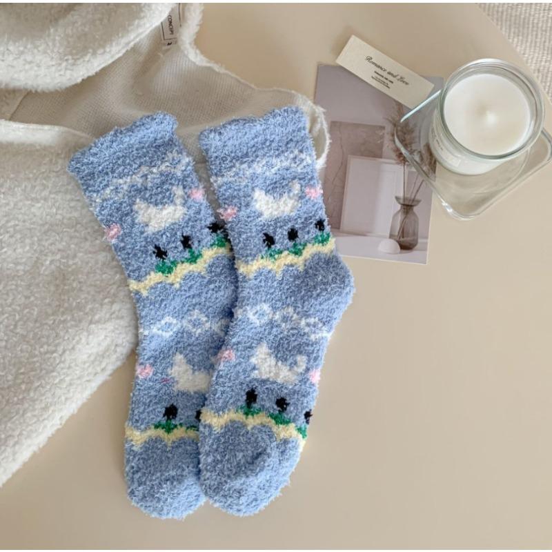 Herbst- und Winter-Nicht-fusselnde Korallenfleece-Socken für Damen, Halbfleece-Damen-Socken für häusliche Wärme, Verdickte Schlafsocken