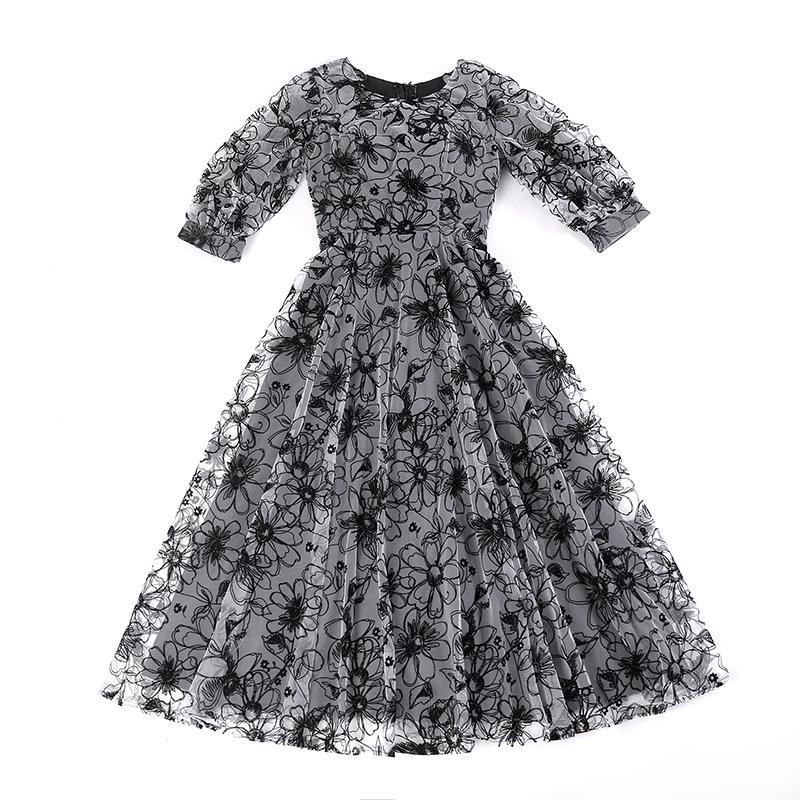 2025 Women's Plus Size Evening Banquet Dress - Slimming, Elegant, and Versatile Printed Design