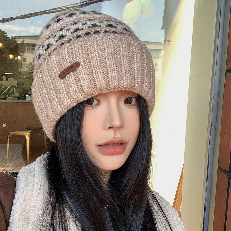 Knitted Hat Women's Woolen Hat Retro Jacquard Autumn and Winter Christmas Atmosphere Warm Ear Protective Hood
