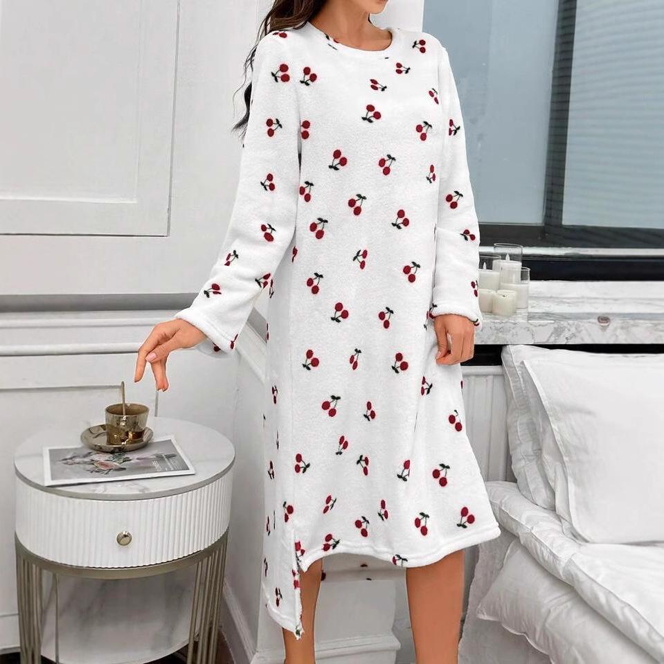 

Печатные декоративные халаты теплые и пушистые осенью и зимой. Женская домашняя одежда и пижамы изношены. XXL белый