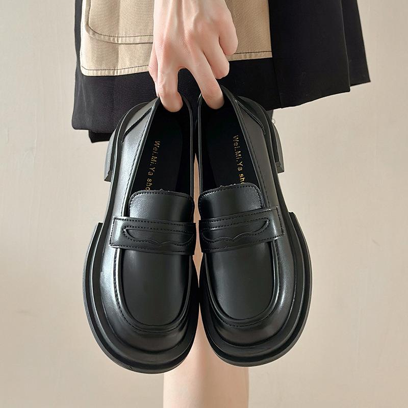 Japanese small leather shoes women's 2025 spring new British style black platform loafers retro jk uniform single shoes