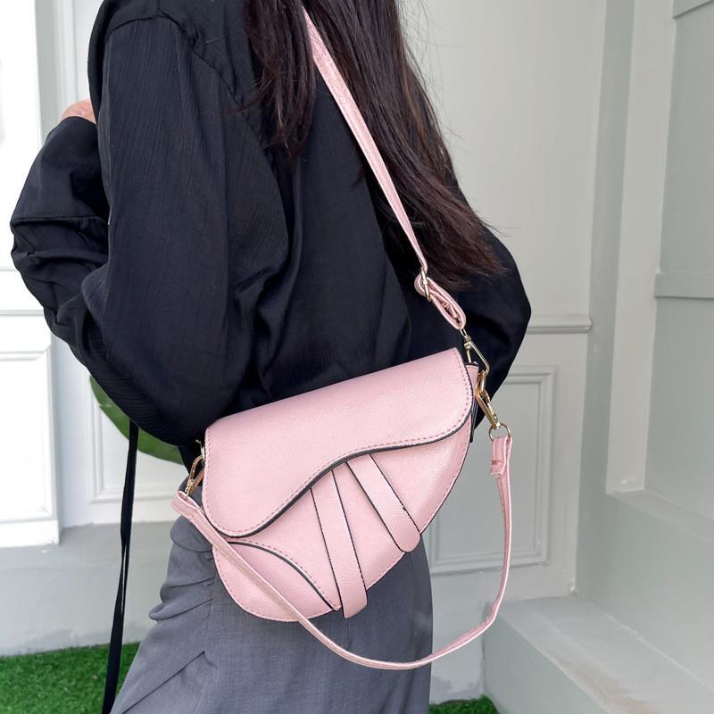 Elegant Vintage Style Pu Saddle Bag For Women Chic Summer Shoulder Bag 2024 Trend