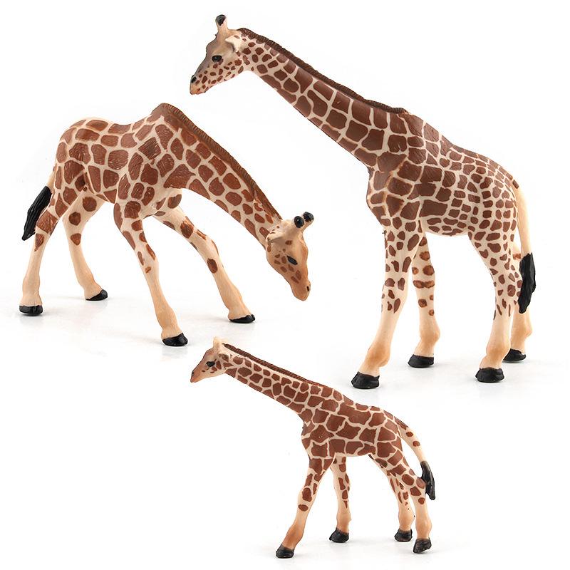 Giraffe Family Model Set - Wild Animal Simulation Toys (4-Piece, Large To Small)