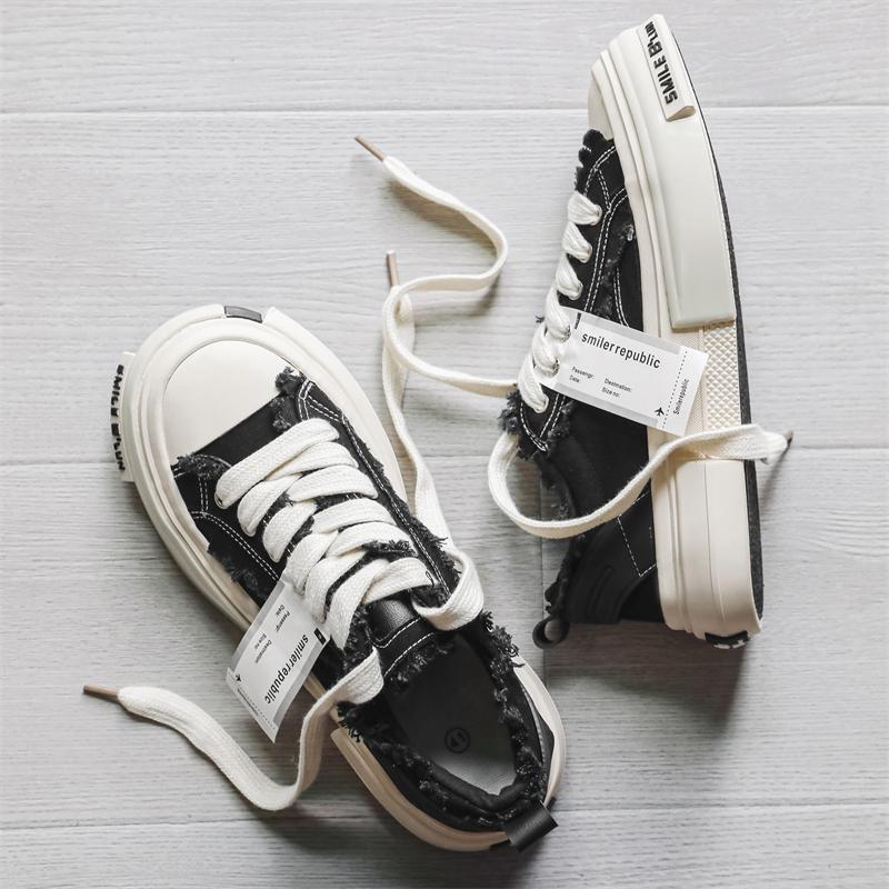 Fashion Men Sneakers Vulcanized Canvas Shoes Lace Up Personalized Design Skateboard Street Style Sports Shoes Casual Outdoor Sneakers 44