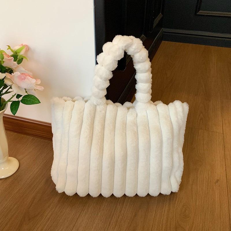 New thick plush large bag, plush women s bag, fashionable plush portable tote bag, simple foreign shoulder bag.