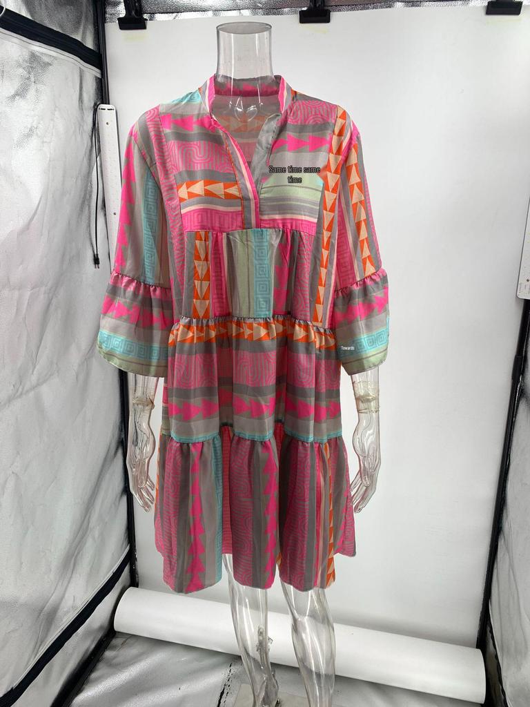 2023 European & American Autumn V-Neck Print Dress with Three-Quarter Sleeves for Women
