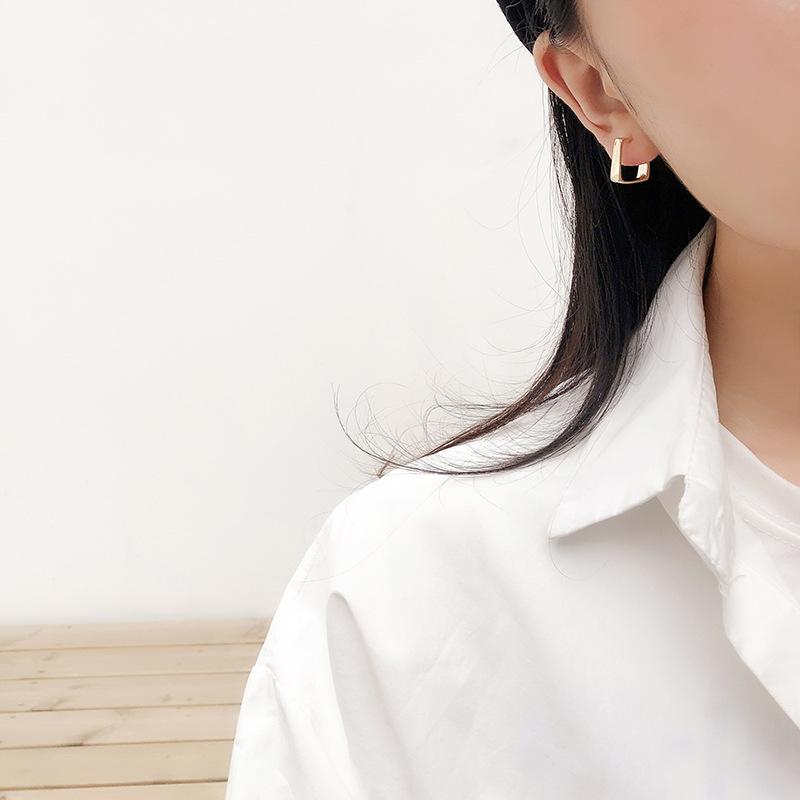 Feminine Temperament Simple and Cool Personality Square Earrings