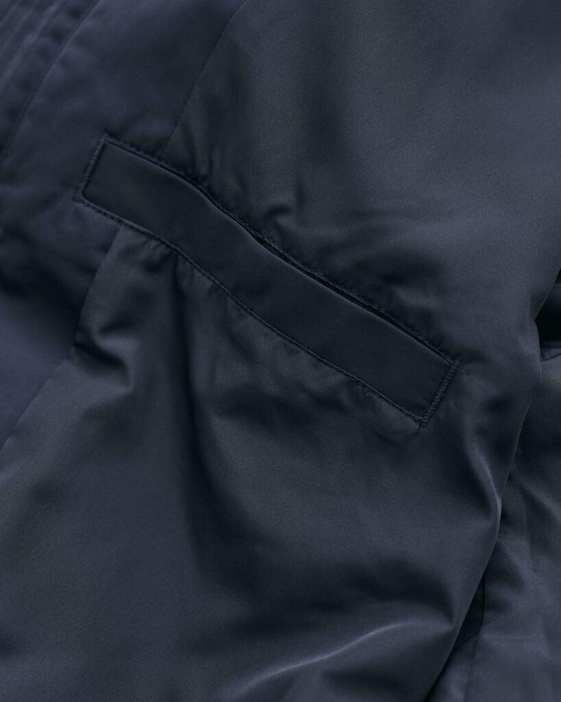 Зимняя куртка GANT Leichte Bomber Jacke (7006388) вечерняя синяя