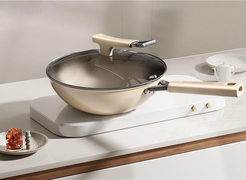 Titanium Ceramic Flat-Bottomed Non-Stick Stir-Fry Pan, Milk White, Wear-Resistant and Scratch-Resistant for Kitchen Use
