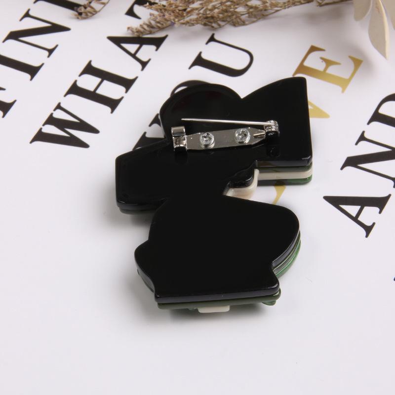 Core Blue Modern Hat Girl Brooch Pin Acrylic Foreign Trade Corsage Accessories Clothing