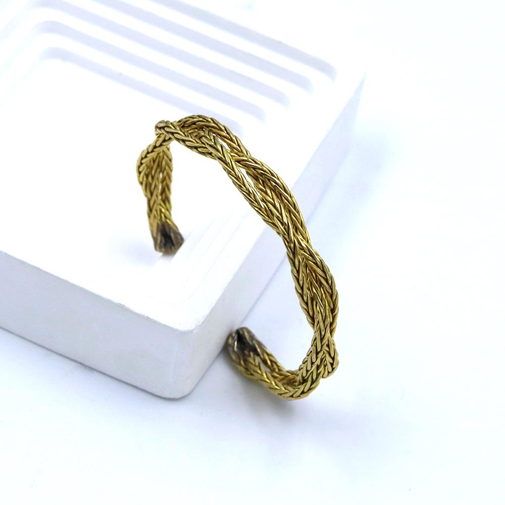 Chic Metal Twist Braid Open Bracelet - European & American Niche Design, Cold Temperament Style