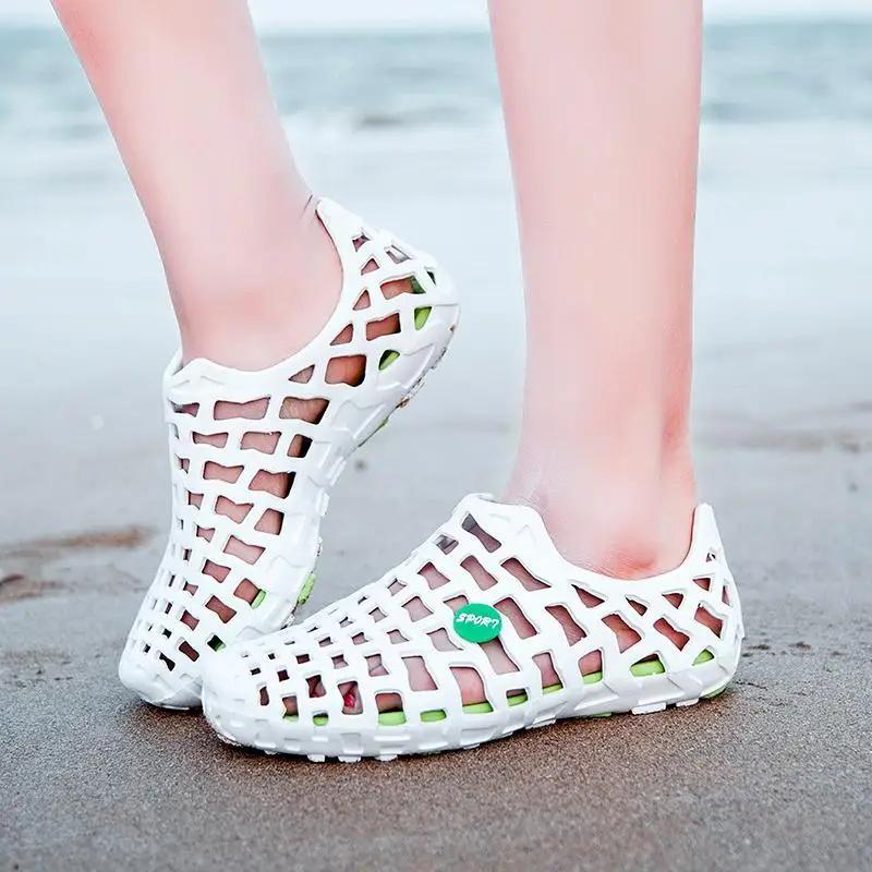 Fashion Closed Toe Man Sandals Couple Hole Pvc Summer Sale New Fashion Casual 39 Color Original Outdoor 2025 Expensives Adult Shoes Men