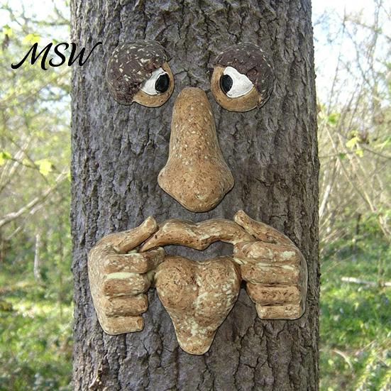 Decorative Tree Faces for Garden Glow?in?the?Dark Face Decor, Funny Old Man Bark Whimsical Forest Art Resin Ornament, Outdoor Halloween