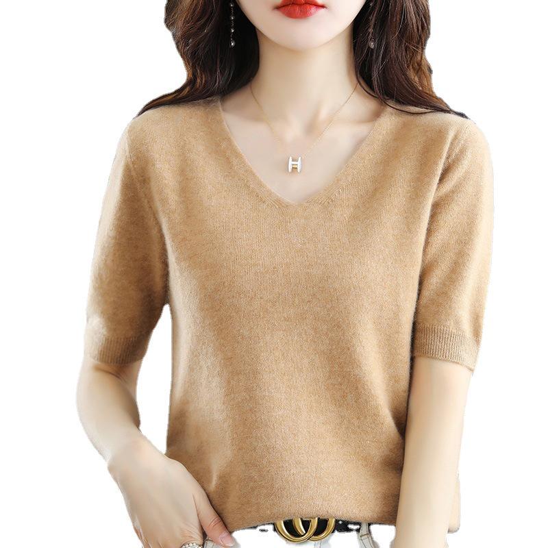 Five-Sleeve V-Neck Knitted Sweater for Women - Loose Casual Korean Style Half-Sleeve Top