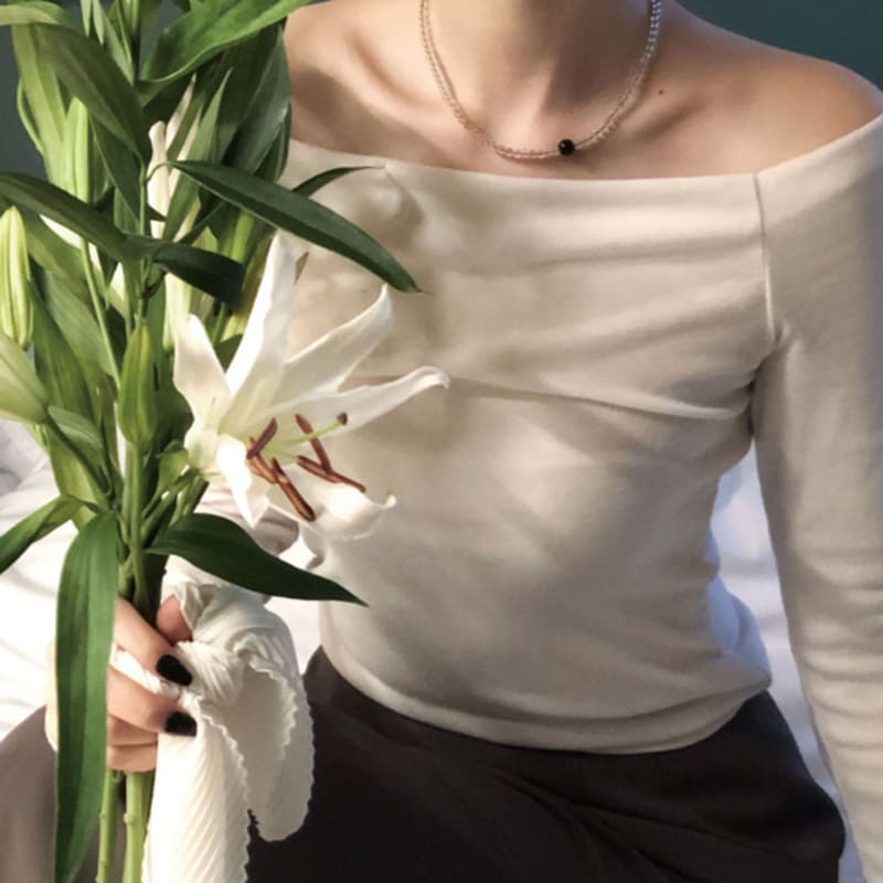 Baroque Stone Black line gemstone necklace