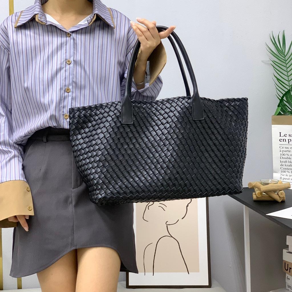 New Double-sided Woven Tote Bag Women's Genuine Leather Shoulder Handbag Large-capacity Shopping Bag Vegetable Basket Commuter Versatile