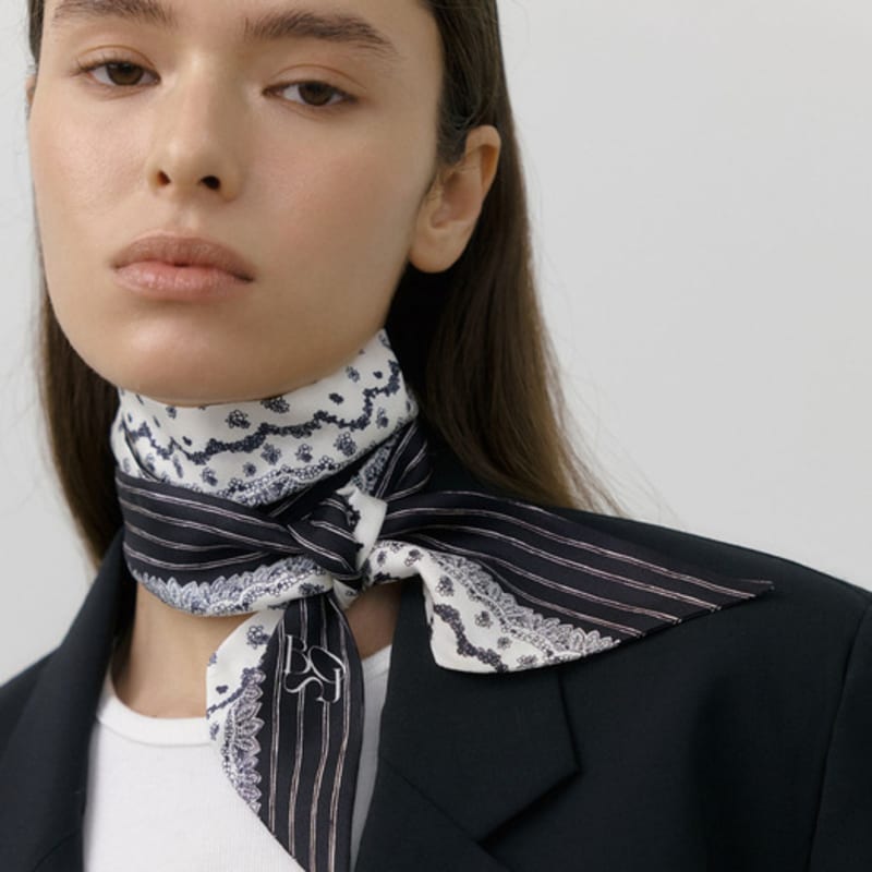 BB'DE SOLI'DE Lace Twilly Scarf (2 Colors)