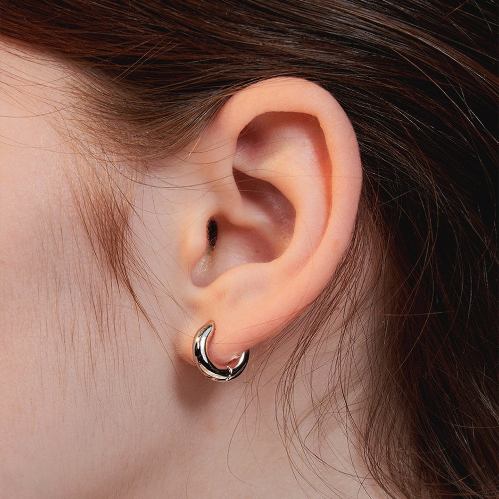 [Worn by Lee Sun-bin, Shin Min-a, Go Yoon-jung, Noh Jeong-ui, Taeyeon, Ahn So-hee, Hyeri, Shownu, and Seol In-ah] Donut Ring Earring