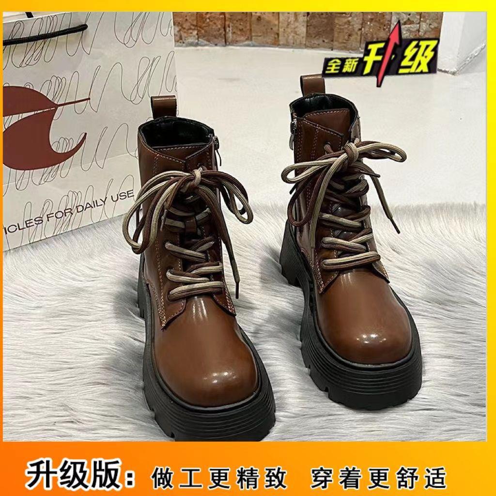 

Женские ботинки Мартин весенне-осенние одинарные ботинки 2025 новые модные повседневные на толстой подошве нескользящие красивые ретро локомотивные ботинки 40