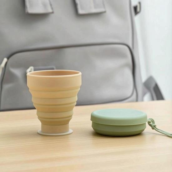 Silikon Faltbarer Wasserbecher für Reisen und Outdoor-Nutzung Weiter Mund Faltbar Tragbarer Trinkbecher für Kaffee Saft Erfrischungsgetränke Wiederverwendbar Faltbar
