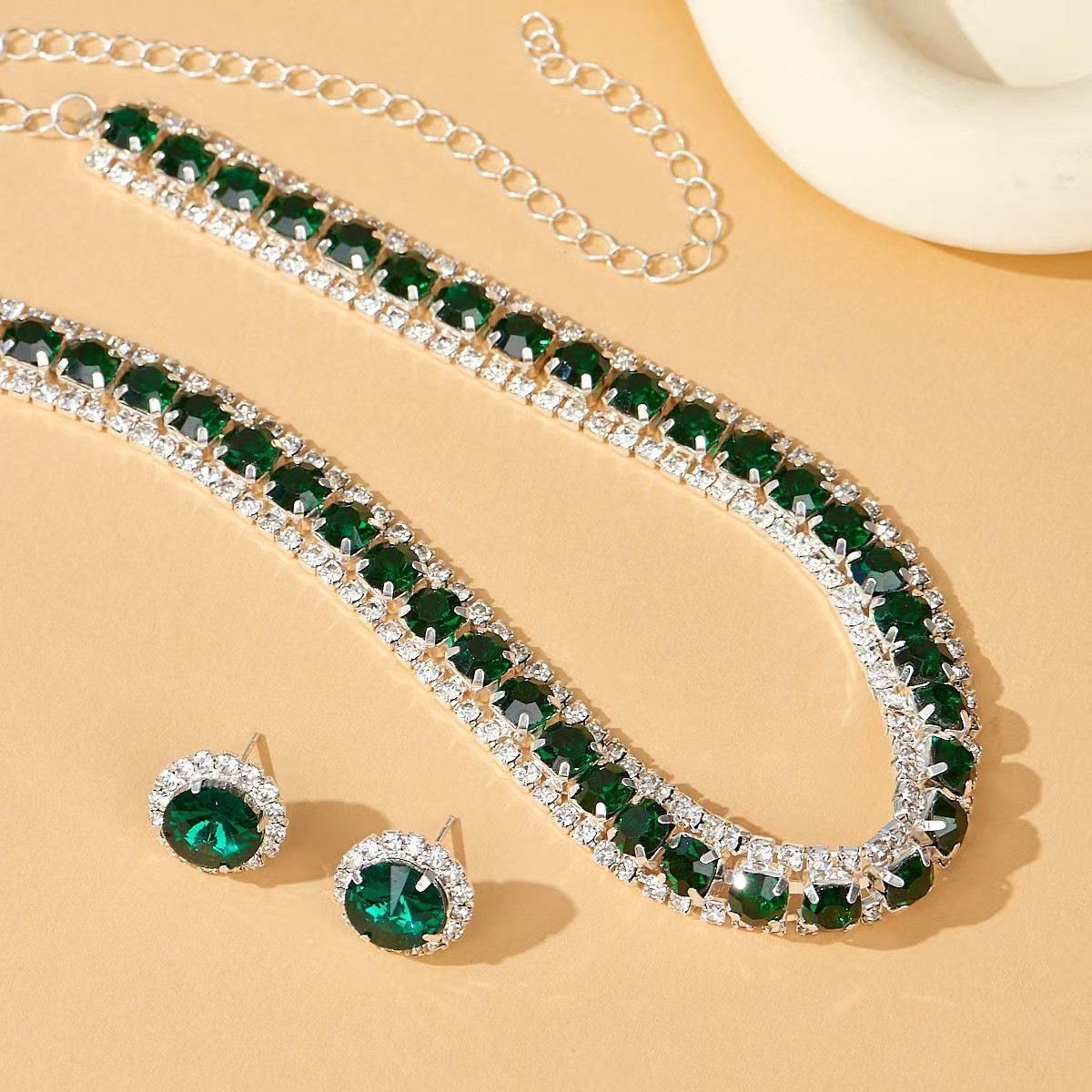 Elegant European Square Emerald Zirconia Necklace - Stylish & Popular Women s Jewelry