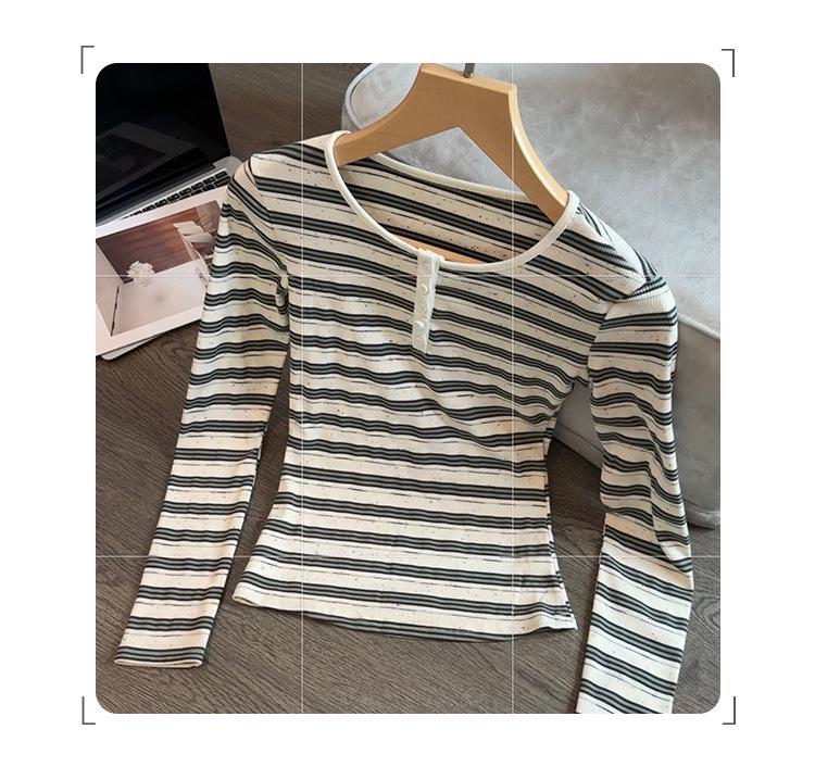 Spicy Girl Striped Slimming Long Sleeve T-Shirt - Stylish Korean Autumn/Winter Top for Women