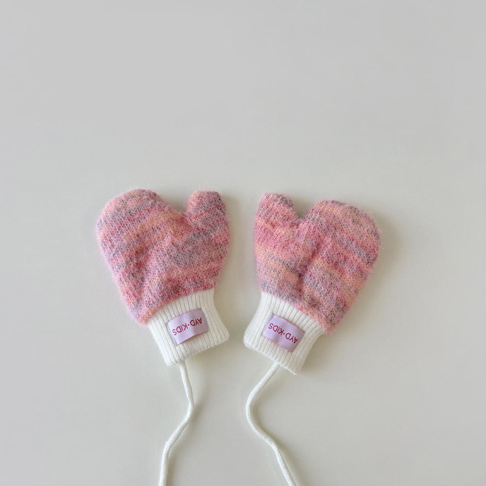 

1-4 year old baby velvet gloves winter children hanging neck with fingers to keep warm boys and girls children thickened gloves beige Recommended 1-4 years old розовый