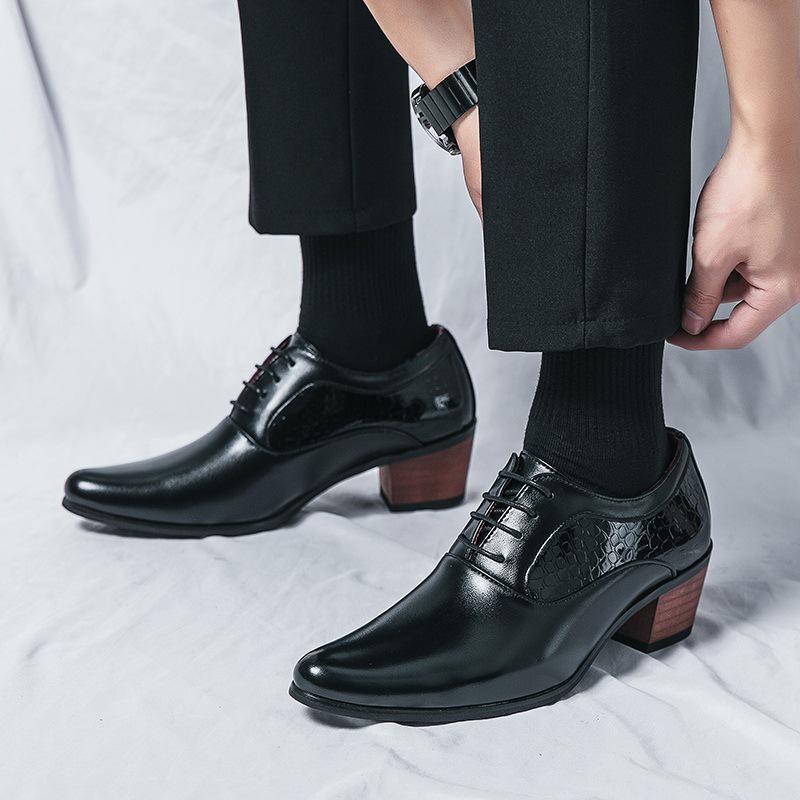 Scarpe da Uomo con Tacco Alto a Punta in Pelle - Stile Business Casual Britannico, Rialzanti per Matrimonio, Lucide, Tendenza Coreana per Parrucchiere.