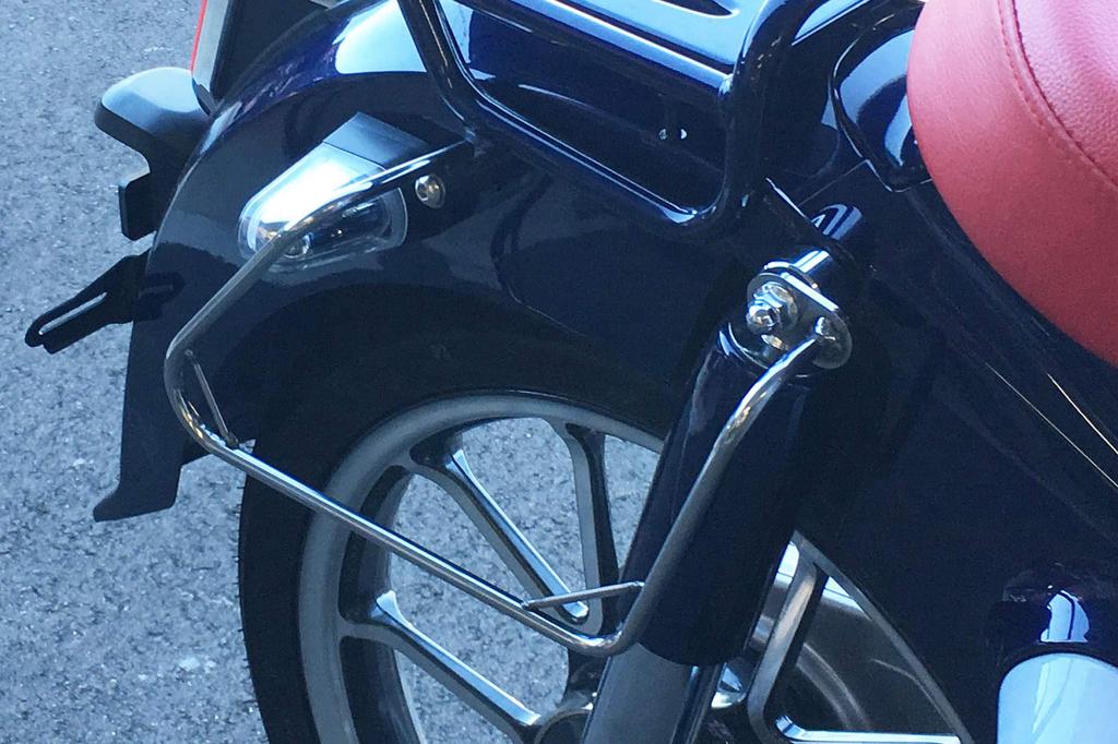 Kijima Motorcycle Parts Side Bag Support Steel Super Cub C125 Right Side Chrome Plated ('18-) 210-4961