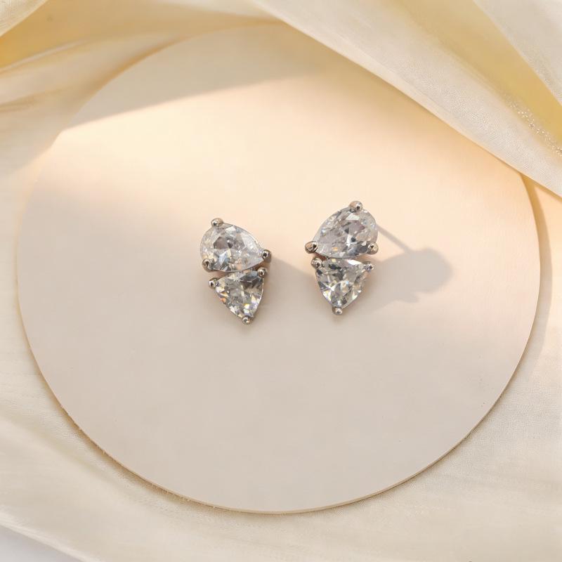 Beixi S999 Silver Needle Water Drop Zirconia Stud Earrings: Sparkly, Luxury Design for Women with High-Class Elegance.