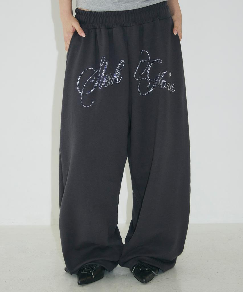 Seulliggeullou Hotfix Oversized Sweatpants [Charcoal]