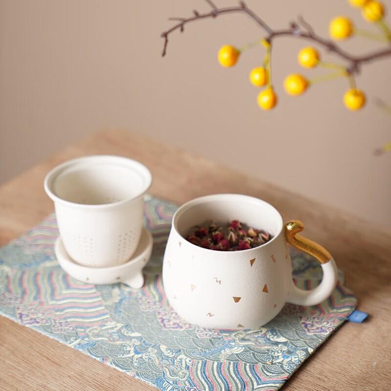 Edenus Lucky Cat Ceramic Tea Mug with Filter